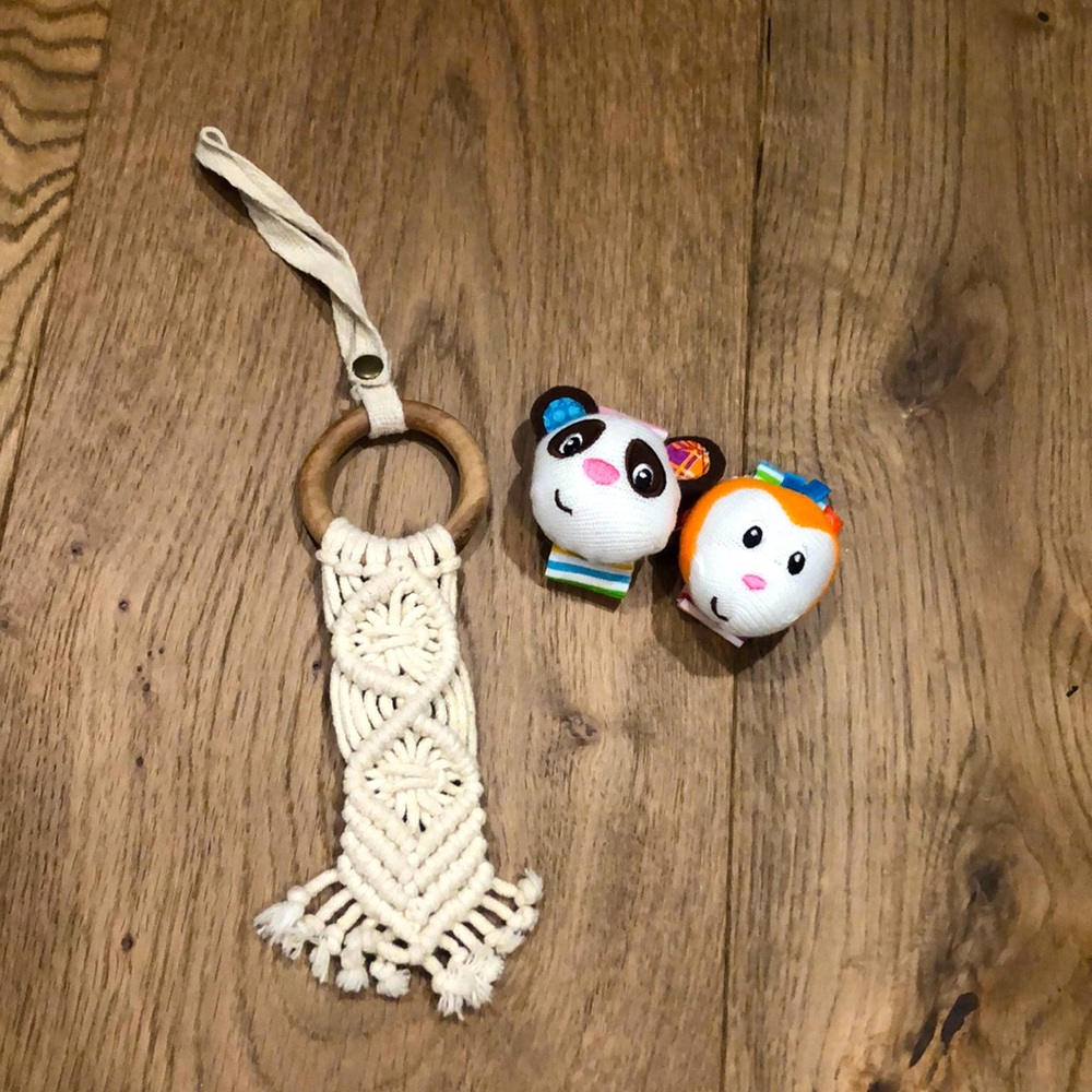 Macrame wooden car seat teether toy